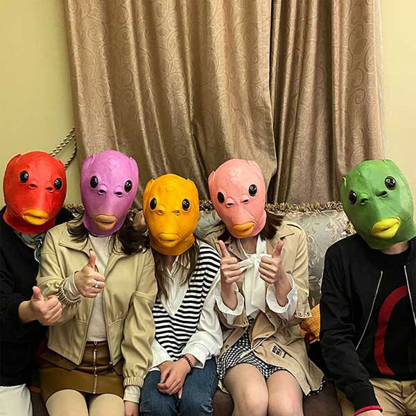 カラフル 半魚人 コスプレ ラバーマスク フルフェイス 仮装 余興 パーティグッズ ハロウィン なりきり 面白い きもい 被り物